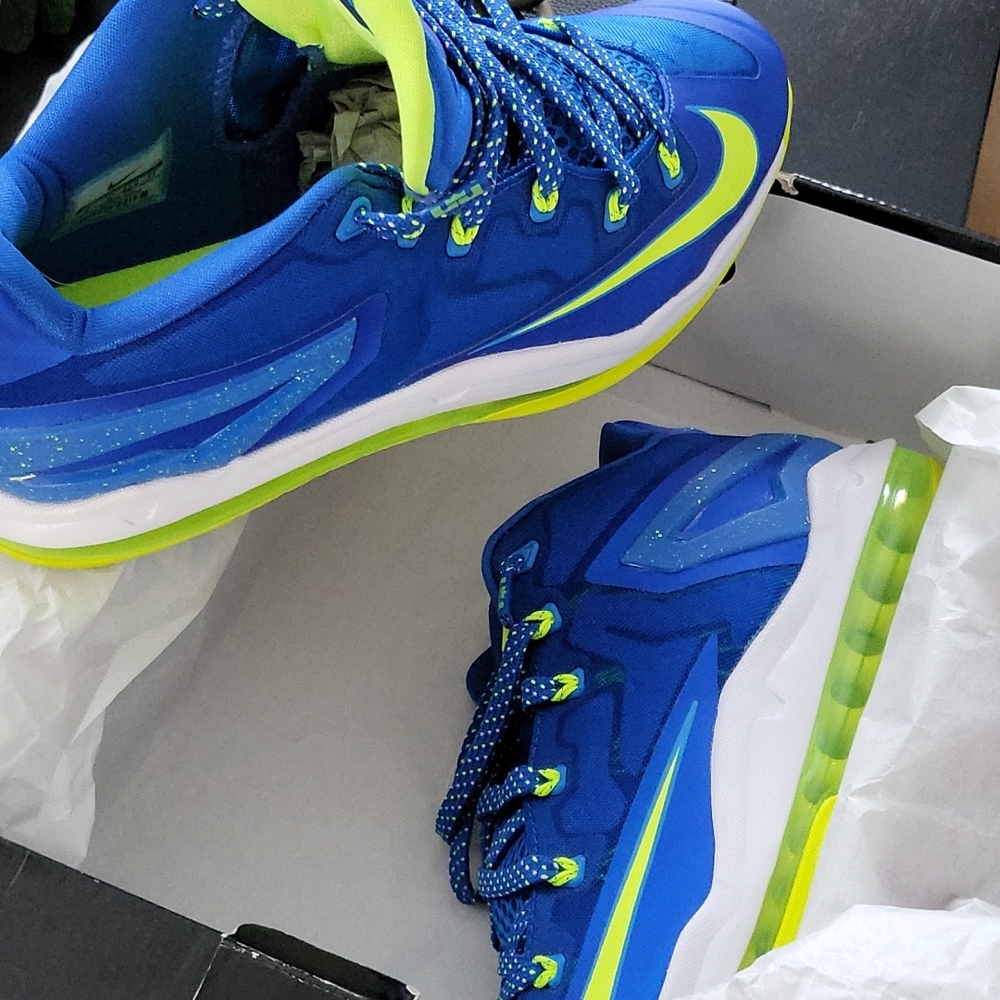 LeBron XI Sprite